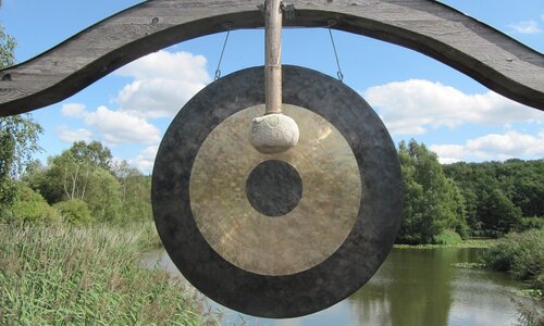Gong mit Schlägel See | © CC